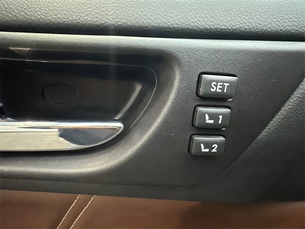 Used 2017 Subaru Outback 2.5i Touring image 11