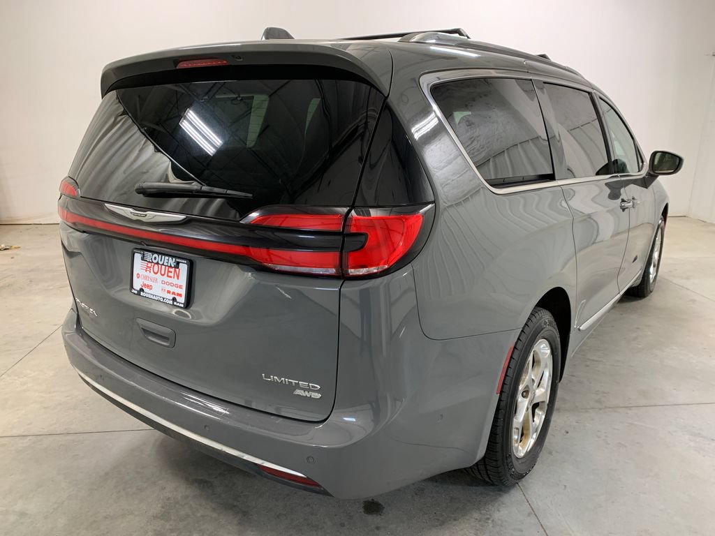 Used 2021 Chrysler Pacifica Limited w/ Premium & Safety Sphere Group AWD/4WD image 31