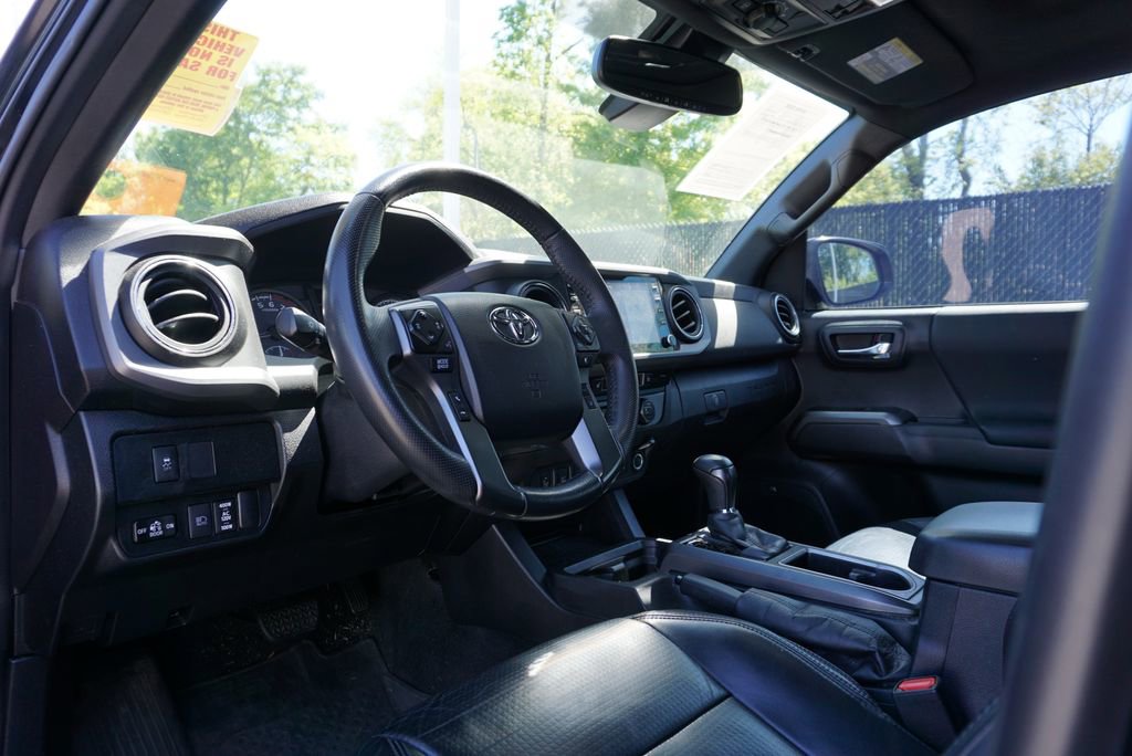 Used 2021 Toyota Tacoma TRD Off-Road w/ TRD Premium Off Road Package image 10