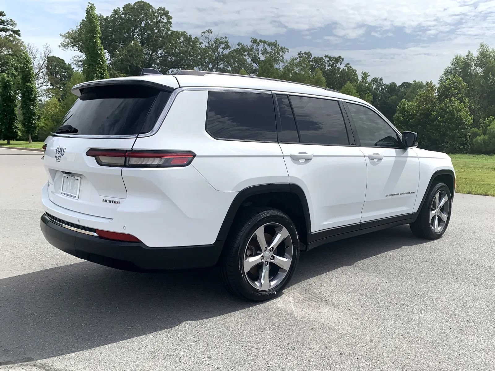 Used 2022 Jeep Grand Cherokee L Limited RWD image 7