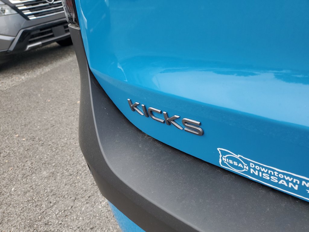 New 2027 Nissan Kicks SR w/ SR Premium Package AWD/4WD image 8