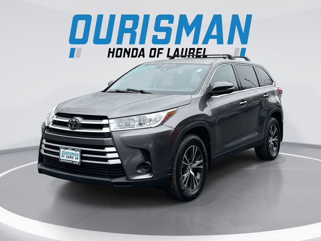 Used 2019 Toyota Highlander LE image 1