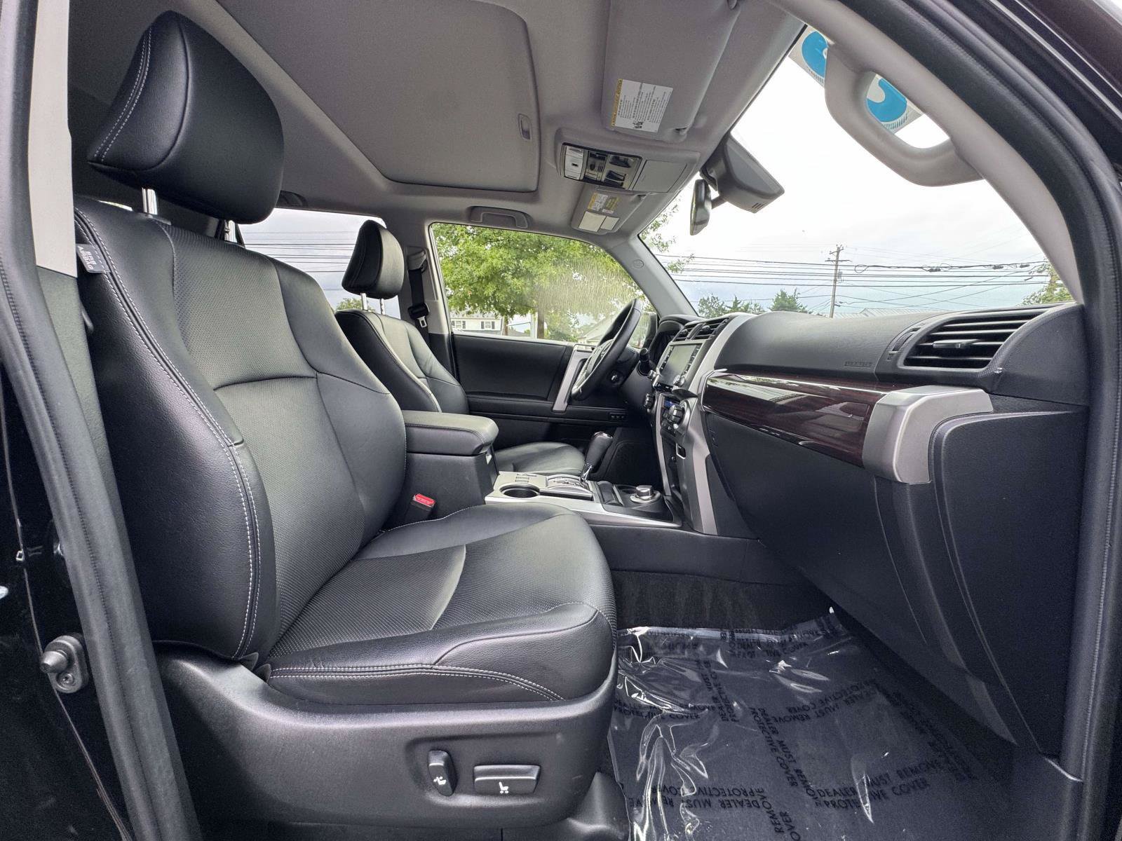 Used 2023 Toyota 4Runner Limited AWD/4WD image 9