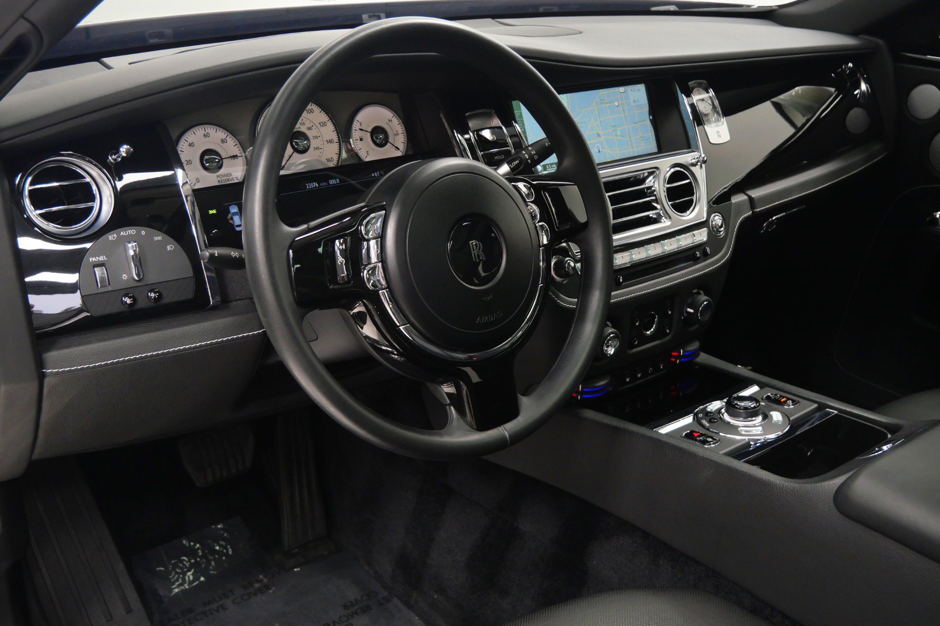 Used 2013 Rolls-Royce Ghost RWD image 13