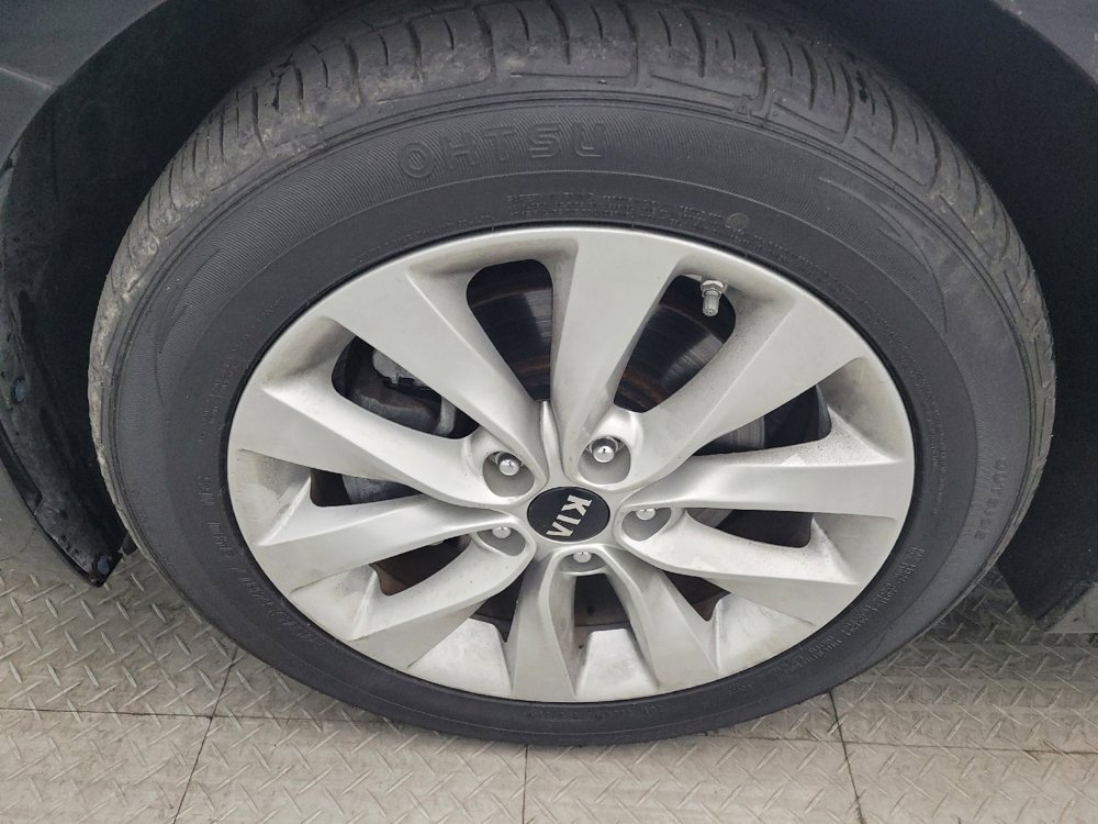 Used 2018 Kia Optima LX w/ 17" Alloy Wheels Package image 31