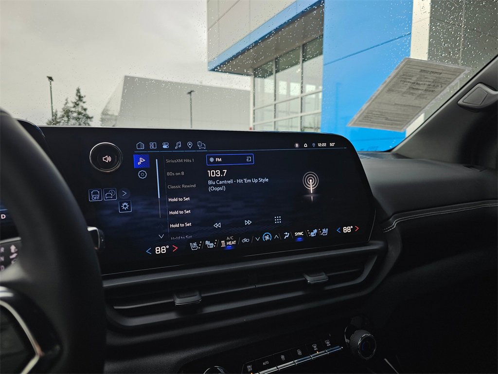 Used 2025 Chevrolet Silverado EV LT image 26