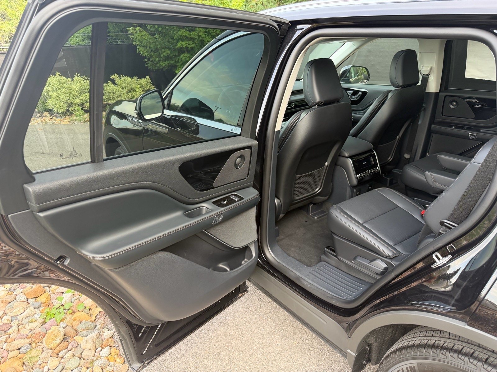 New 2026 Lincoln Aviator AWD image 19