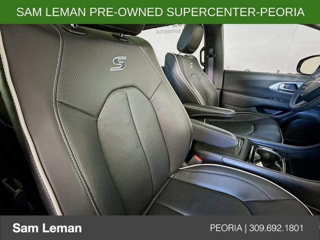 Used 2025 Chrysler Pacifica Limited FWD image 29