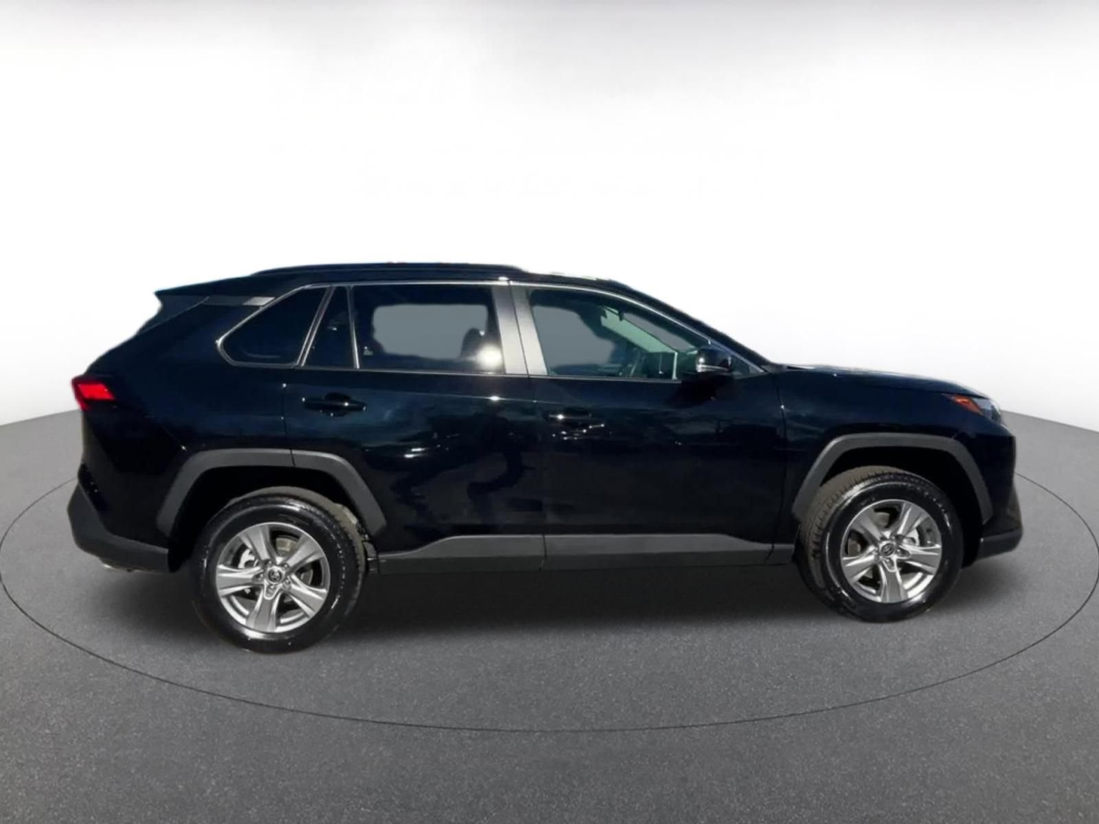 Used 2025 Toyota RAV4 XLE image 16