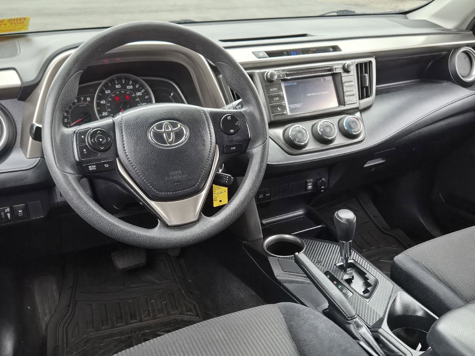 Used 2015 Toyota RAV4 LE image 13