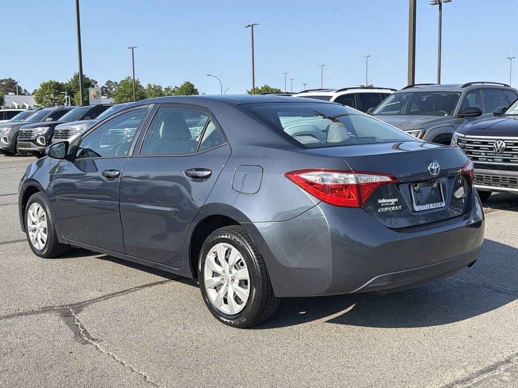 Used 2016 Toyota Corolla LE FWD image 3
