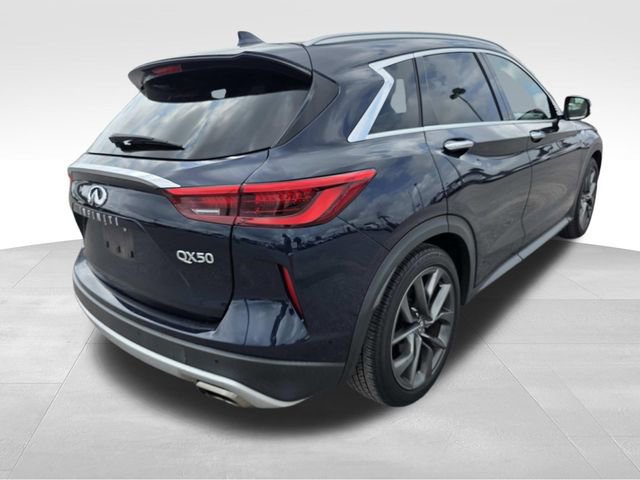 Used 2019 INFINITI QX50 Essential w/ Sensory Package AWD/4WD image 3