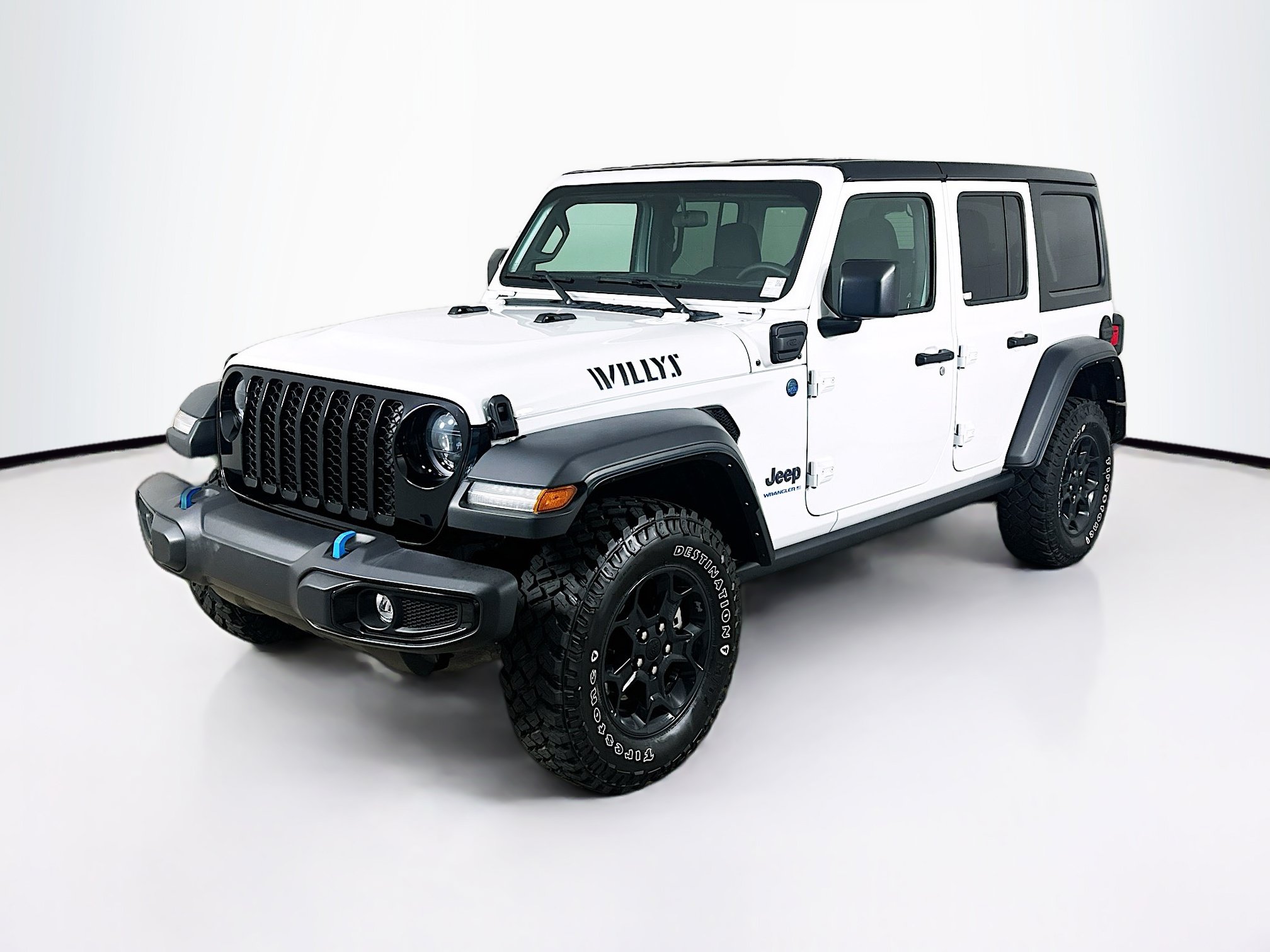 Used 2023 Jeep Wrangler Unlimited w/ Cold Weather Group AWD/4WD image 3