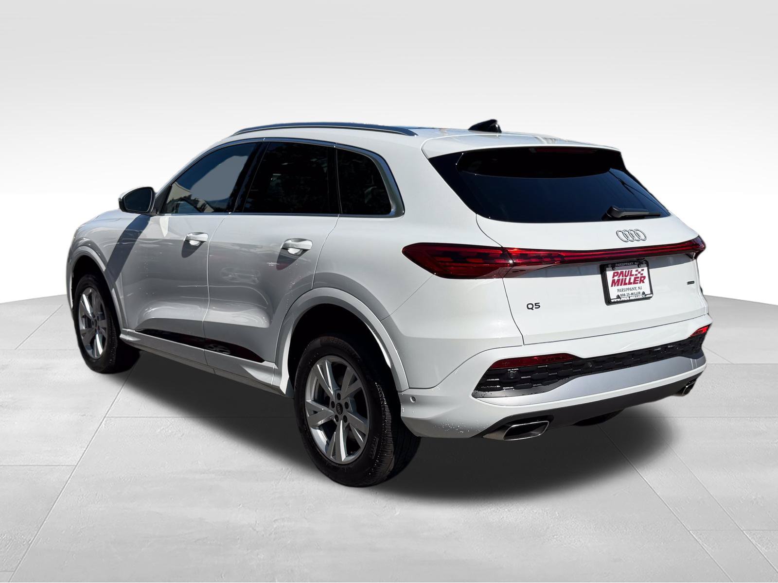 Used 2025 Audi Q5 Premium w/ Convenience Package AWD/4WD image 5