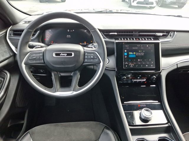 Used 2024 Jeep Grand Cherokee L Laredo AWD/4WD image 11