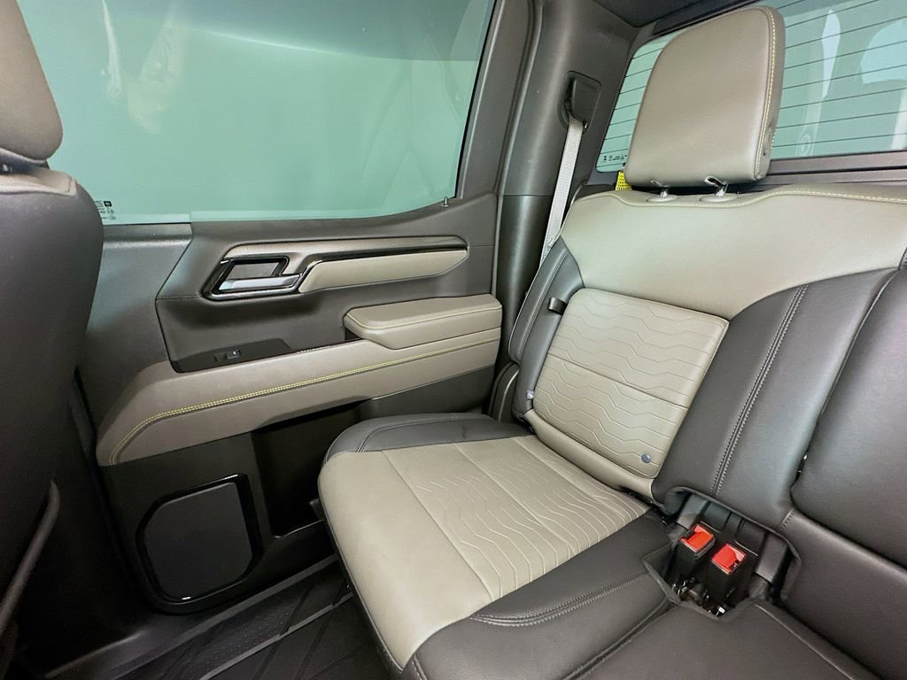 Used 2025 Chevrolet Silverado 1500 ZR2 w/ Technology Package image 12