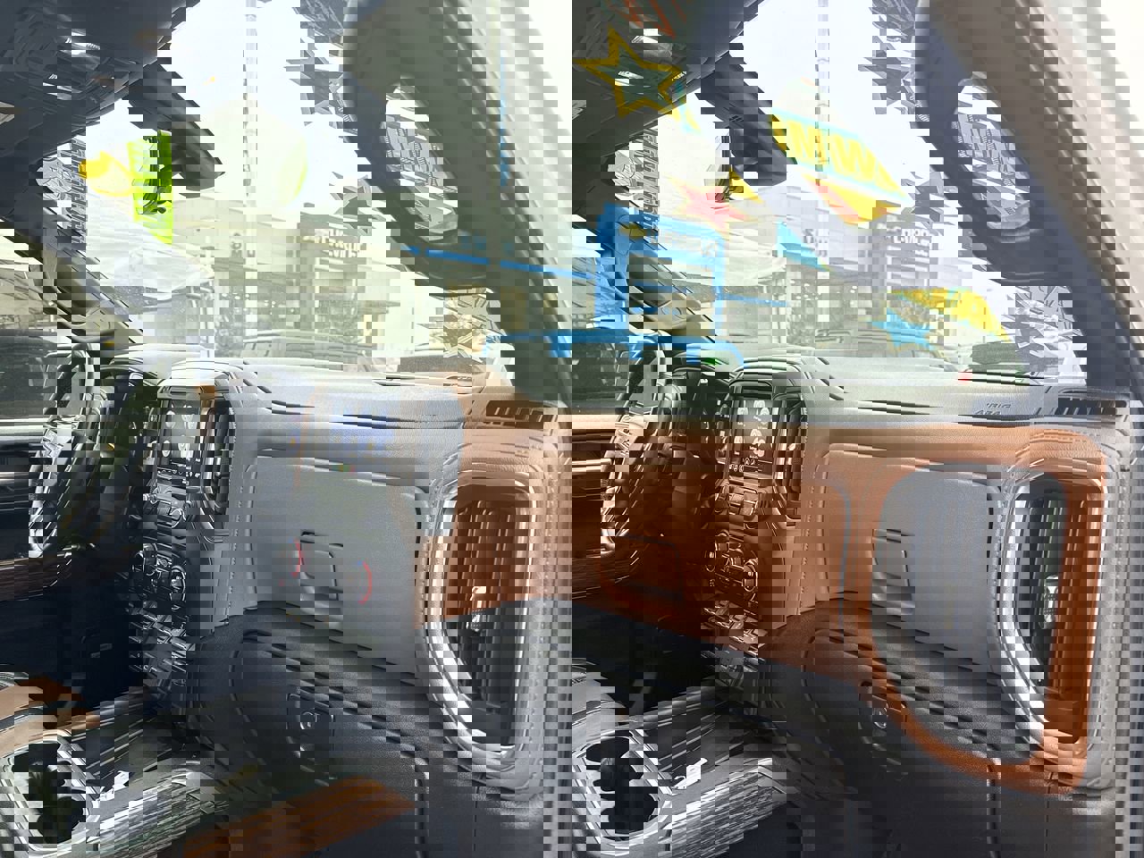 Used 2019 Chevrolet Silverado 1500 High Country w/ Technology Package image 29