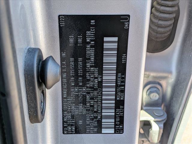 Used 2024 Toyota Corolla Cross XLE image 25