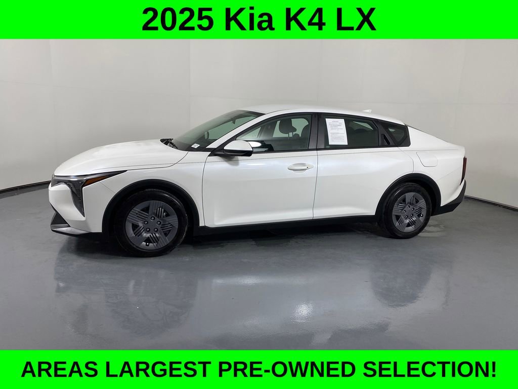 Used 2025 Kia K4 LX image 3