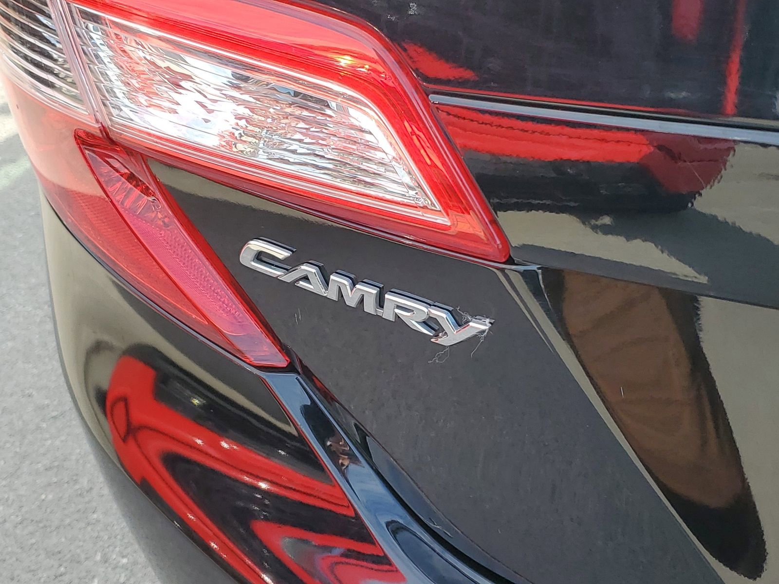 Used 2012 Toyota Camry LE image 7