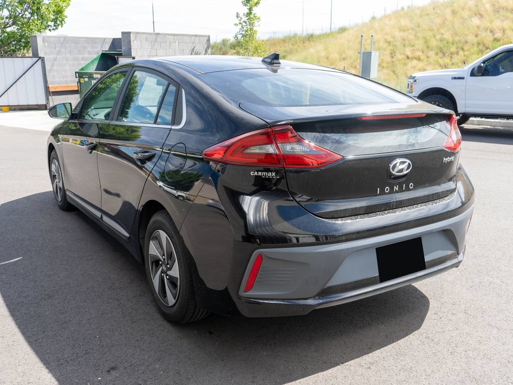 Used 2017 Hyundai Ioniq SEL FWD image 5