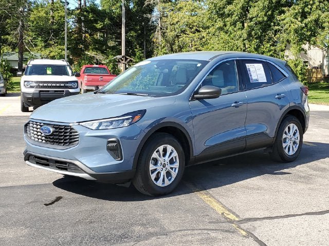 Used 2024 Ford Escape Active w/ Tech Pack #1 AWD/4WD image 2