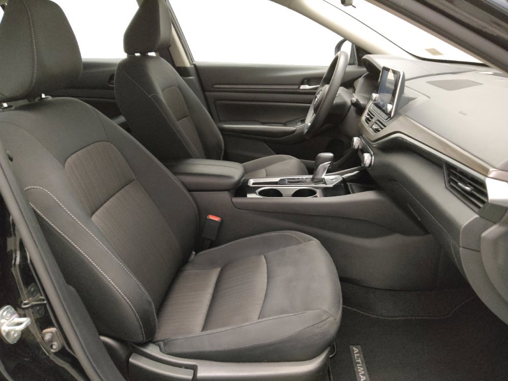 Used 2024 Nissan Altima 2.5 SV image 21