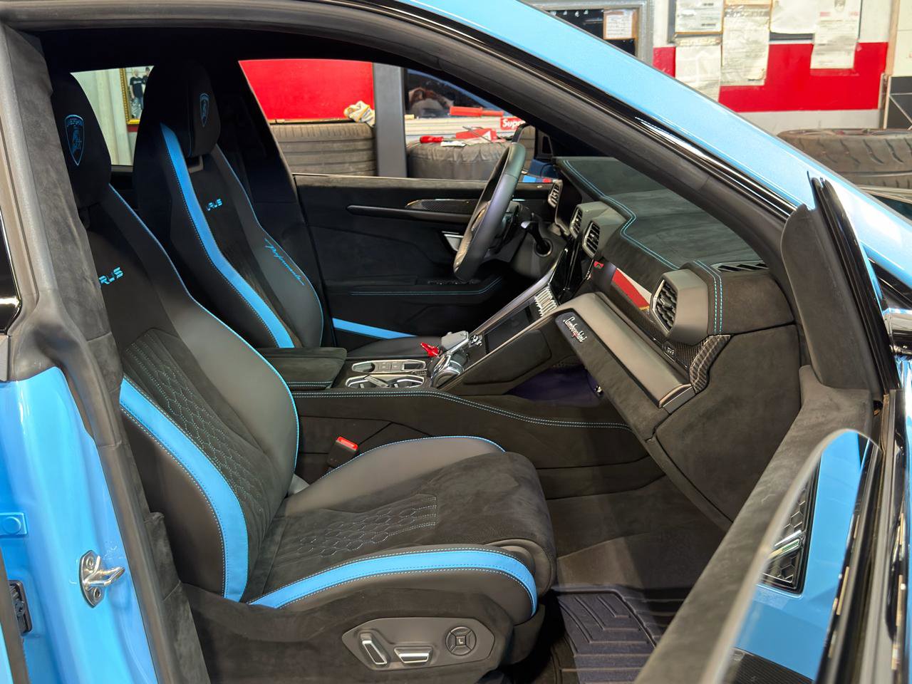 Used 2024 Lamborghini Urus Performante image 28