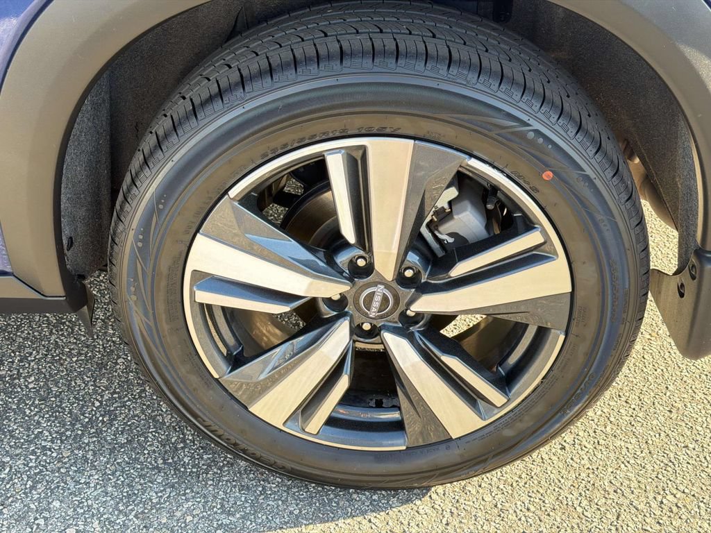 Used 2023 Nissan Rogue Platinum w/ Platinum Premium Package FWD image 31