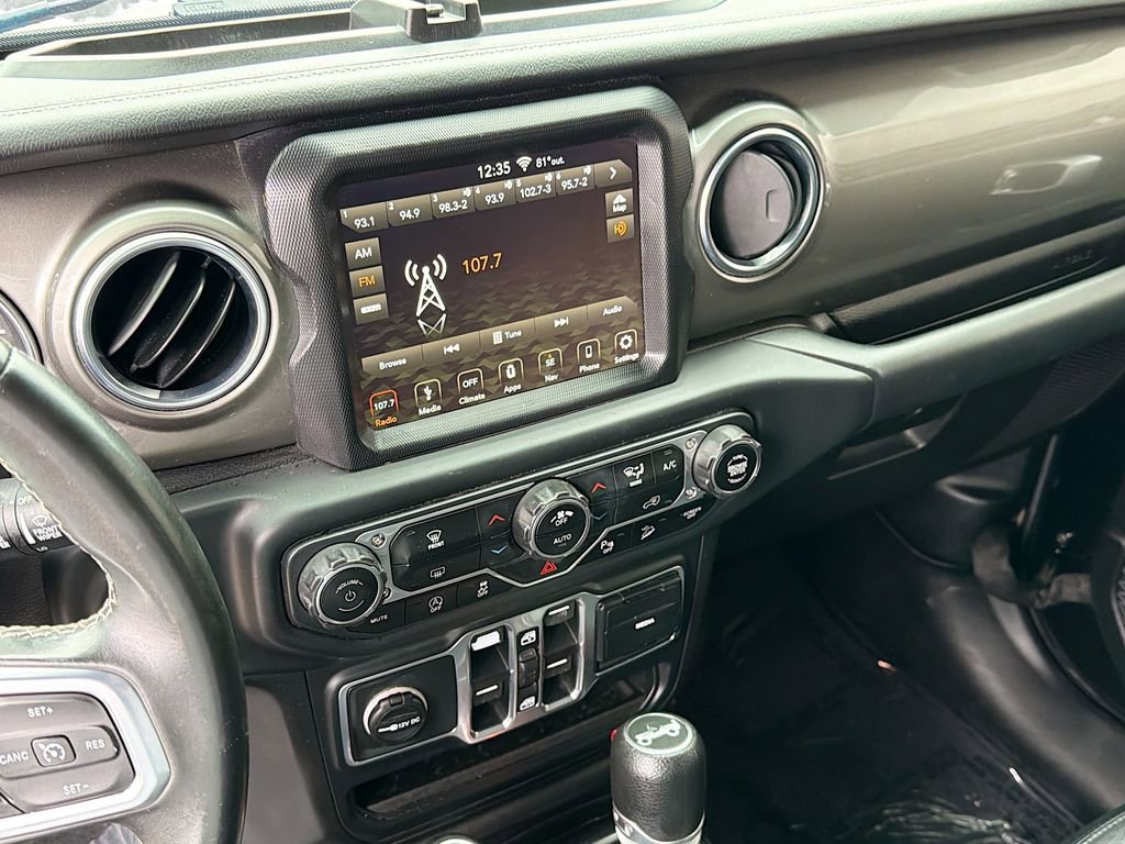 Used 2018 Jeep Wrangler Unlimited Sahara AWD/4WD image 26