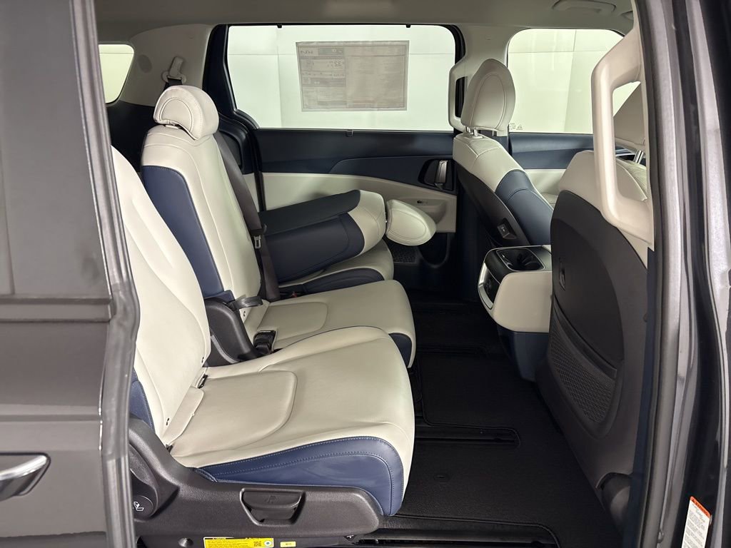 New 2026 Kia Carnival EX image 47