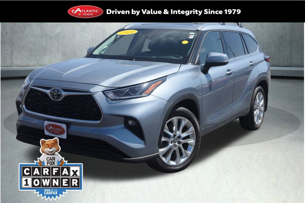 Used 2023 Toyota Highlander Limited AWD/4WD image 1