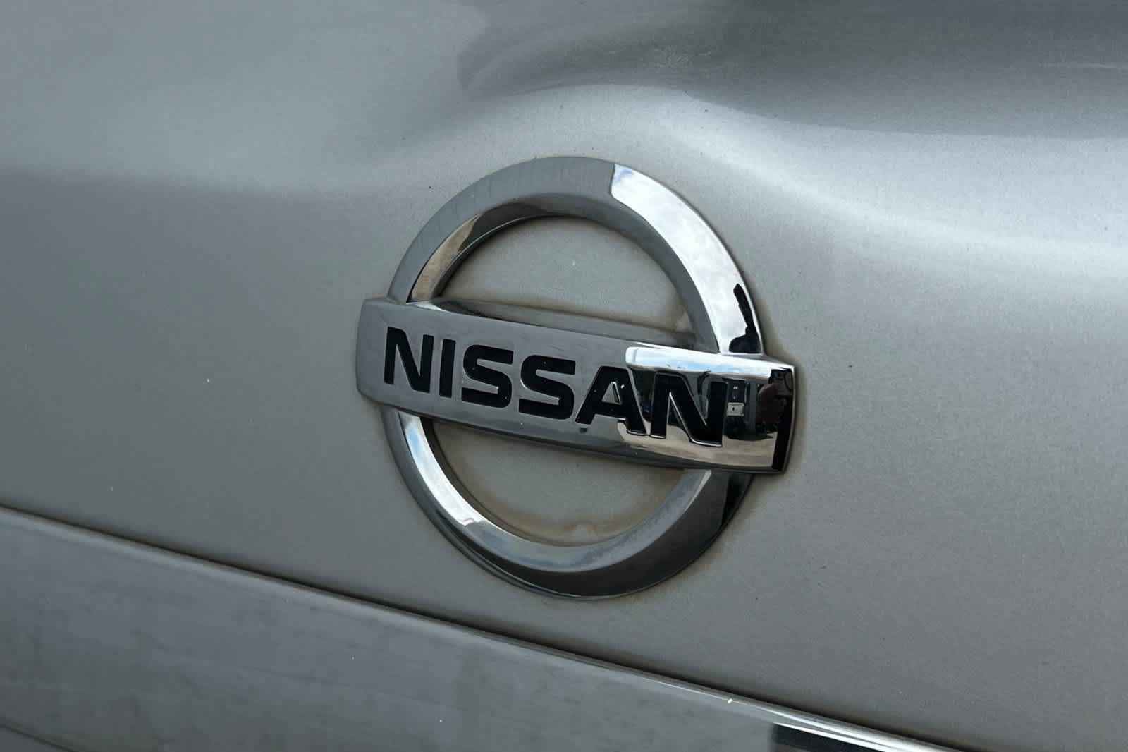 Used 2018 Nissan Pathfinder SL FWD image 17