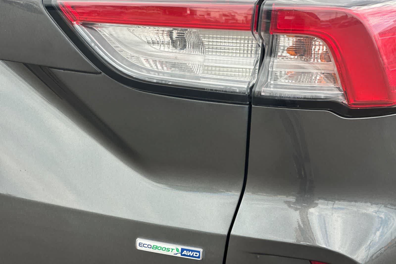 Used 2020 Ford Escape SE AWD/4WD image 32