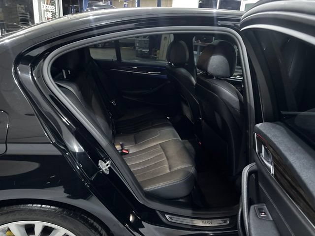 Used 2021 BMW 530i w/ Convenience Package RWD image 35