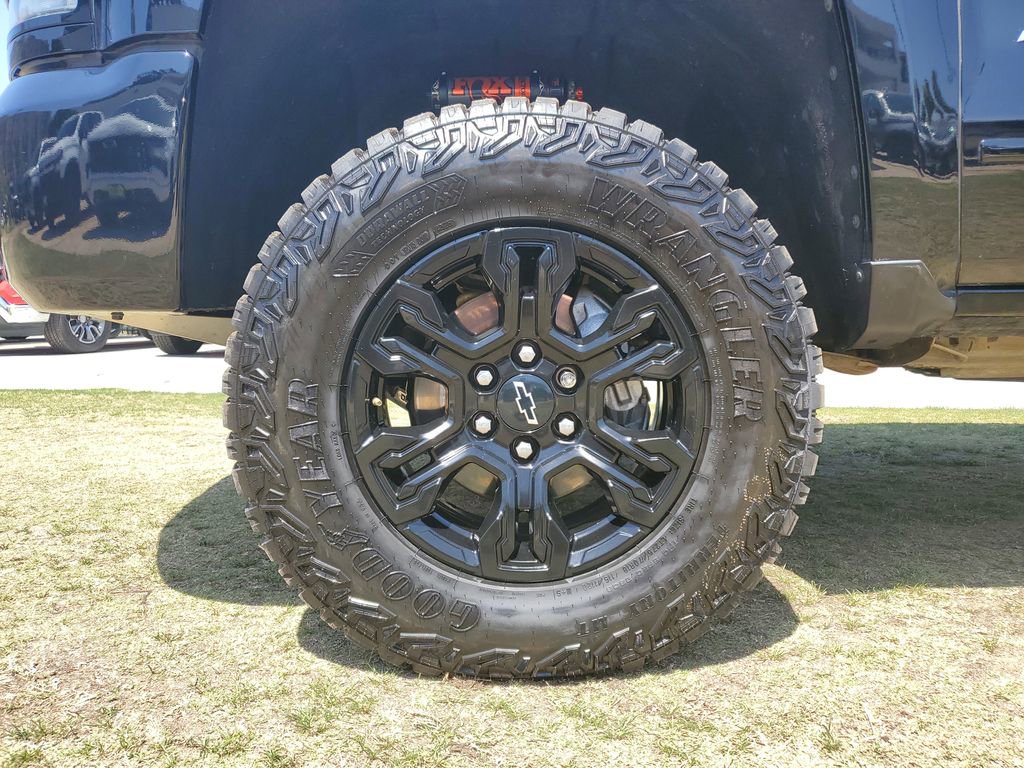 Used 2018 Chevrolet Silverado 1500 LTZ Z71 w/ LTZ Plus Package image 7