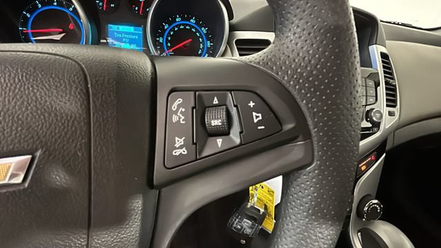 Used 2016 Chevrolet Cruze LS FWD image 17