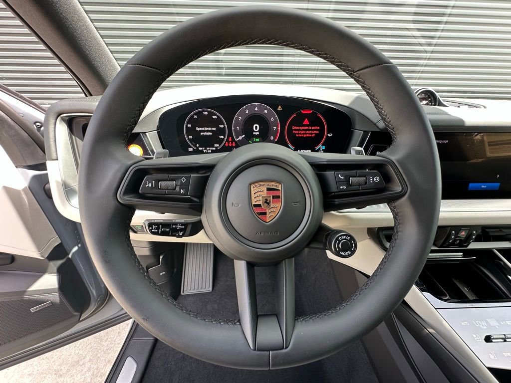 Certified 2025 Porsche Cayenne S AWD/4WD image 18