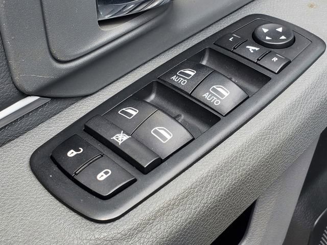 Used 2019 RAM 1500 Classic Warlock AWD/4WD image 12