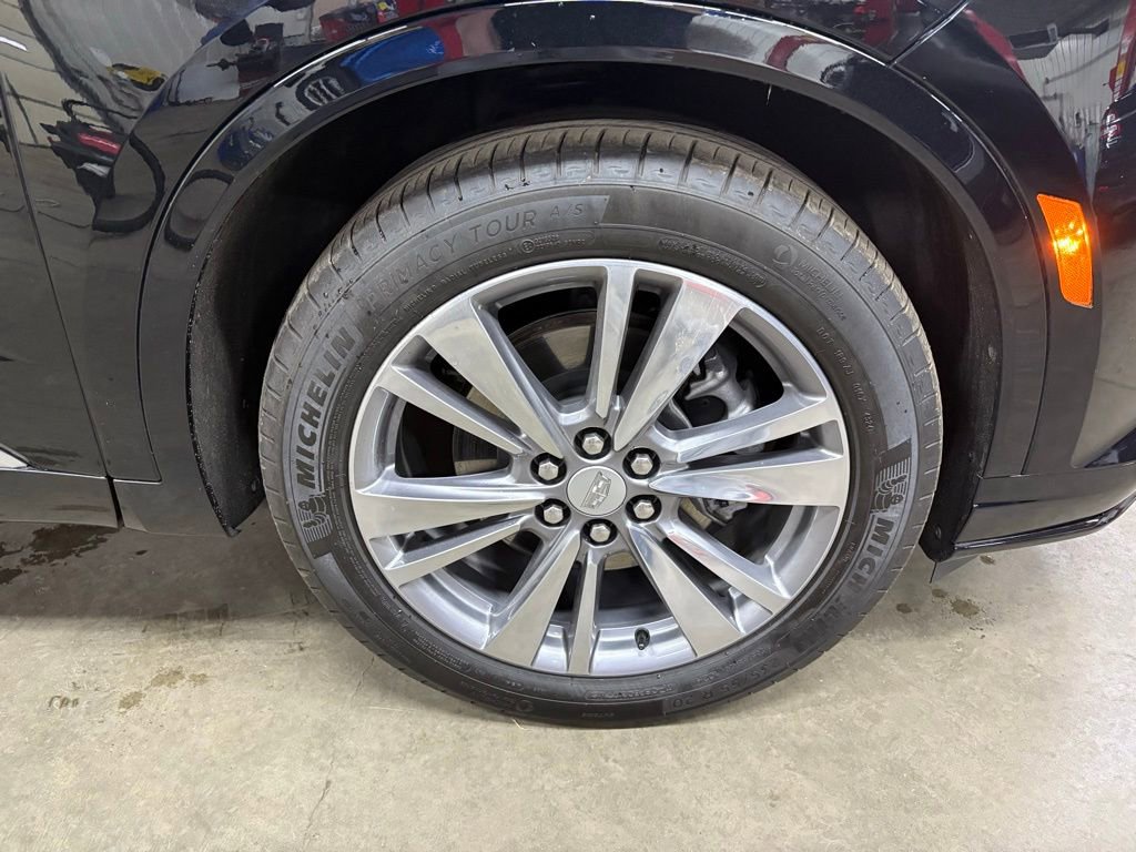 Used 2025 Cadillac XT6 Premium Luxury image 20
