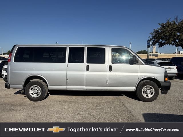 Used 2019 Chevrolet Express 3500 LS RWD image 3