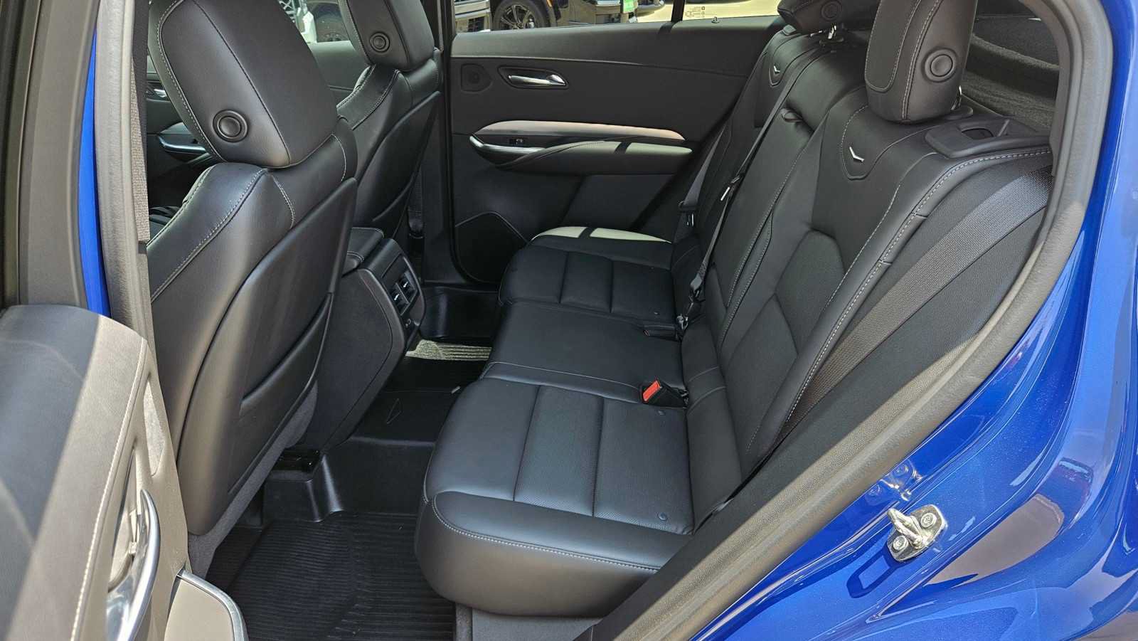 Used 2021 Cadillac XT4 Premium Luxury FWD image 11