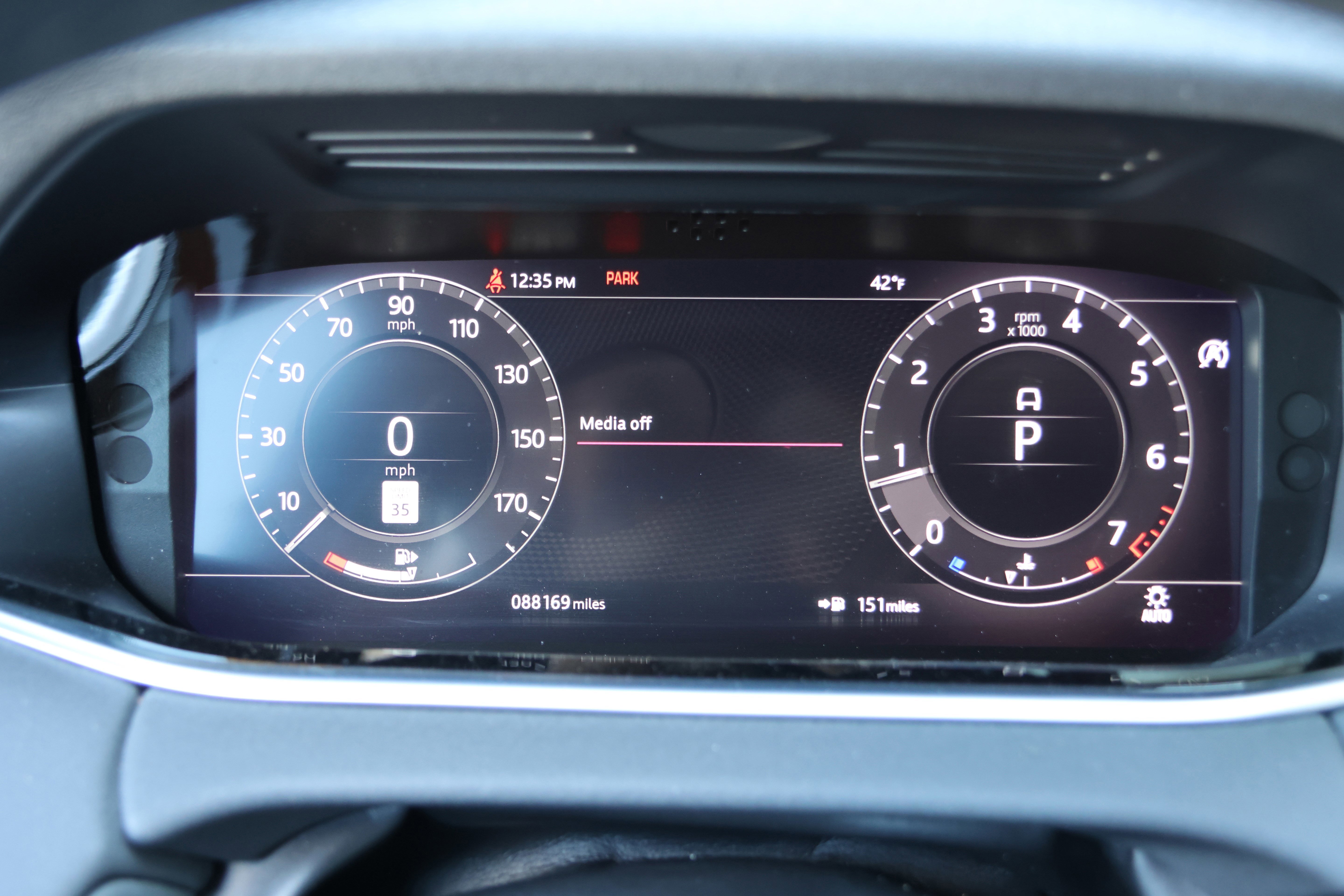 Used 2020 Land Rover Range Rover Evoque SE image 19