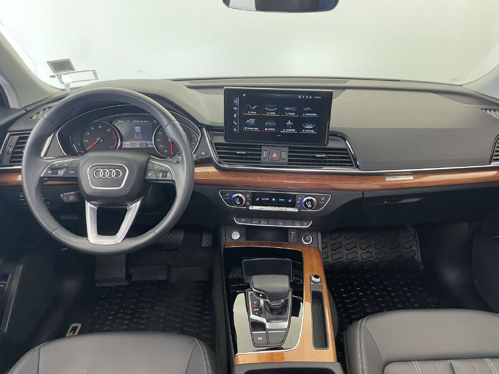 Certified 2023 Audi Q5 2.0T Premium w/ Convenience Package AWD/4WD image 26