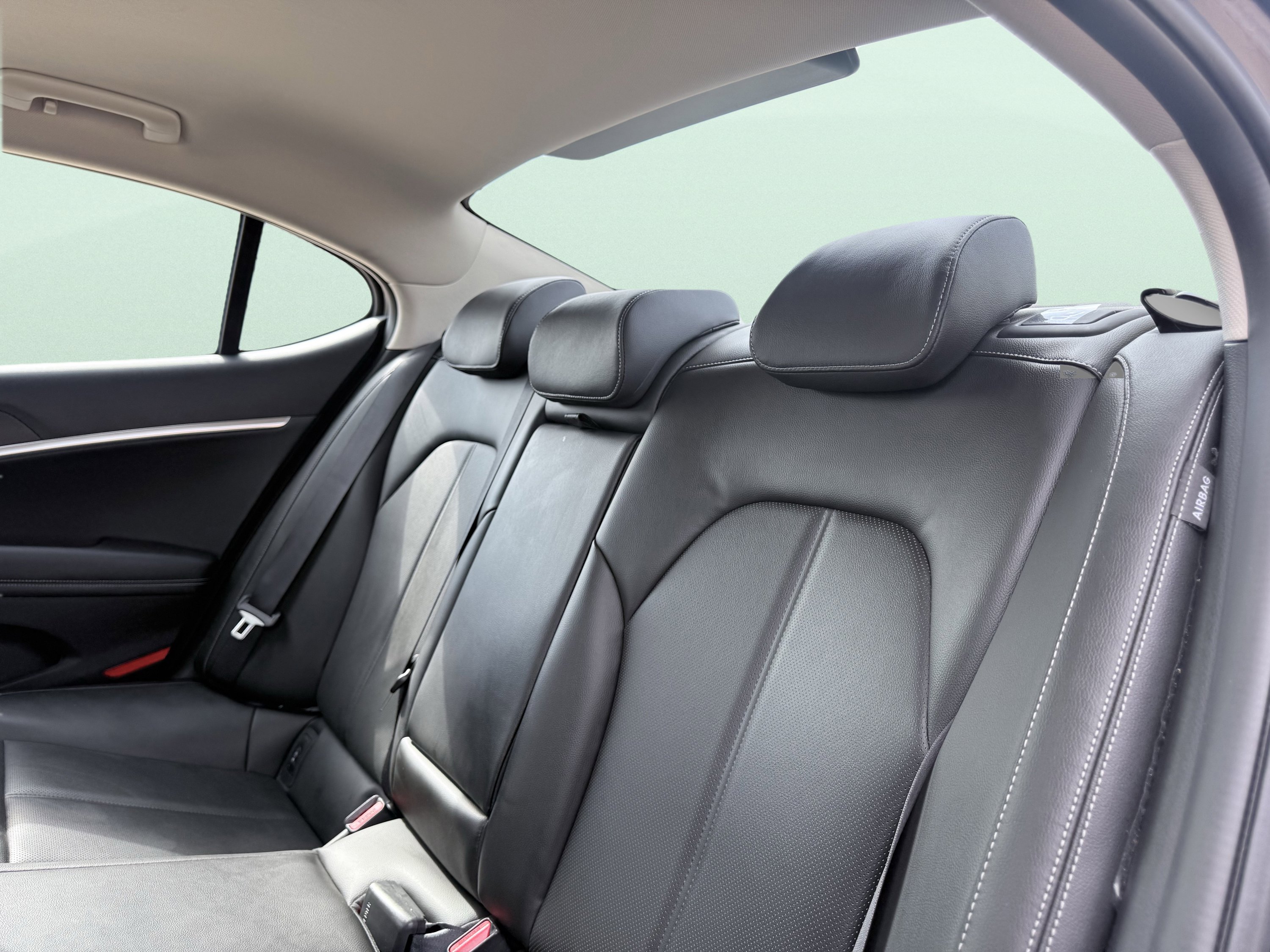 Used 2026 Genesis G70 2.5T image 34