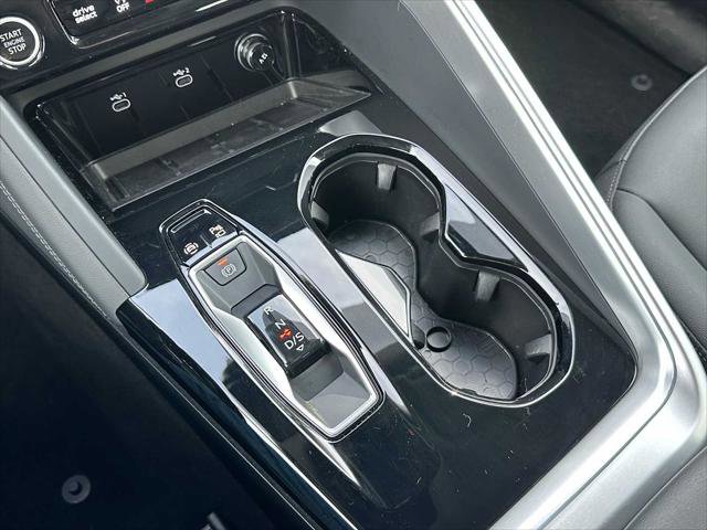 Used 2025 Audi Q5 Premium w/ Convenience Package image 38