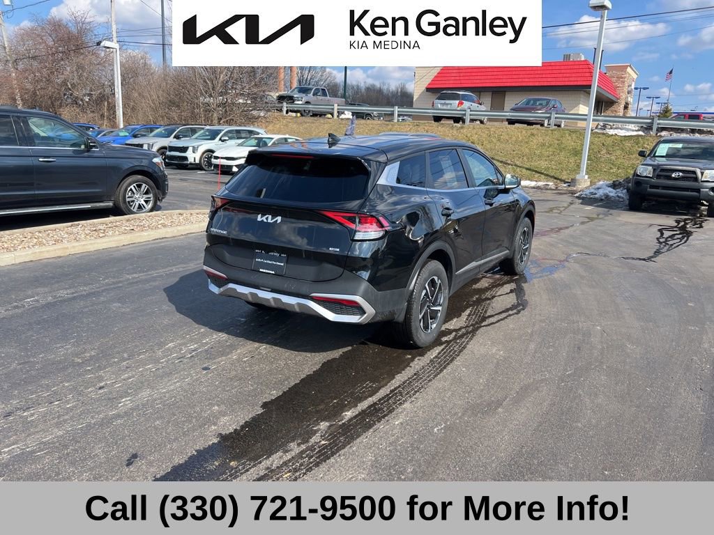 Certified 2025 Kia Sportage LX image 11