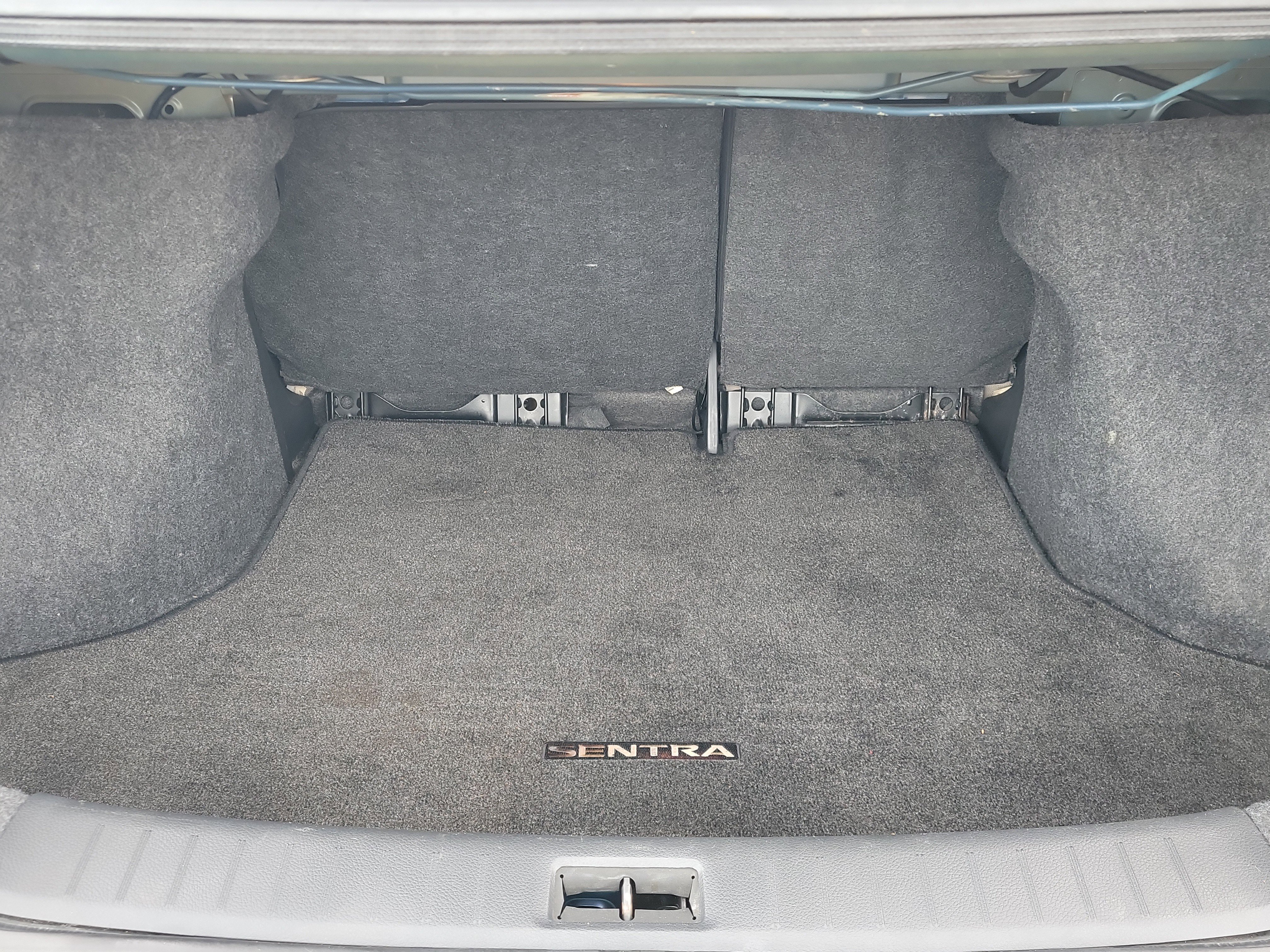 Used 2016 Nissan Sentra S image 9