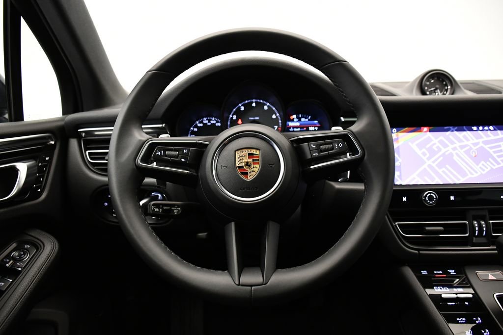 Used 2023 Porsche Macan S image 27