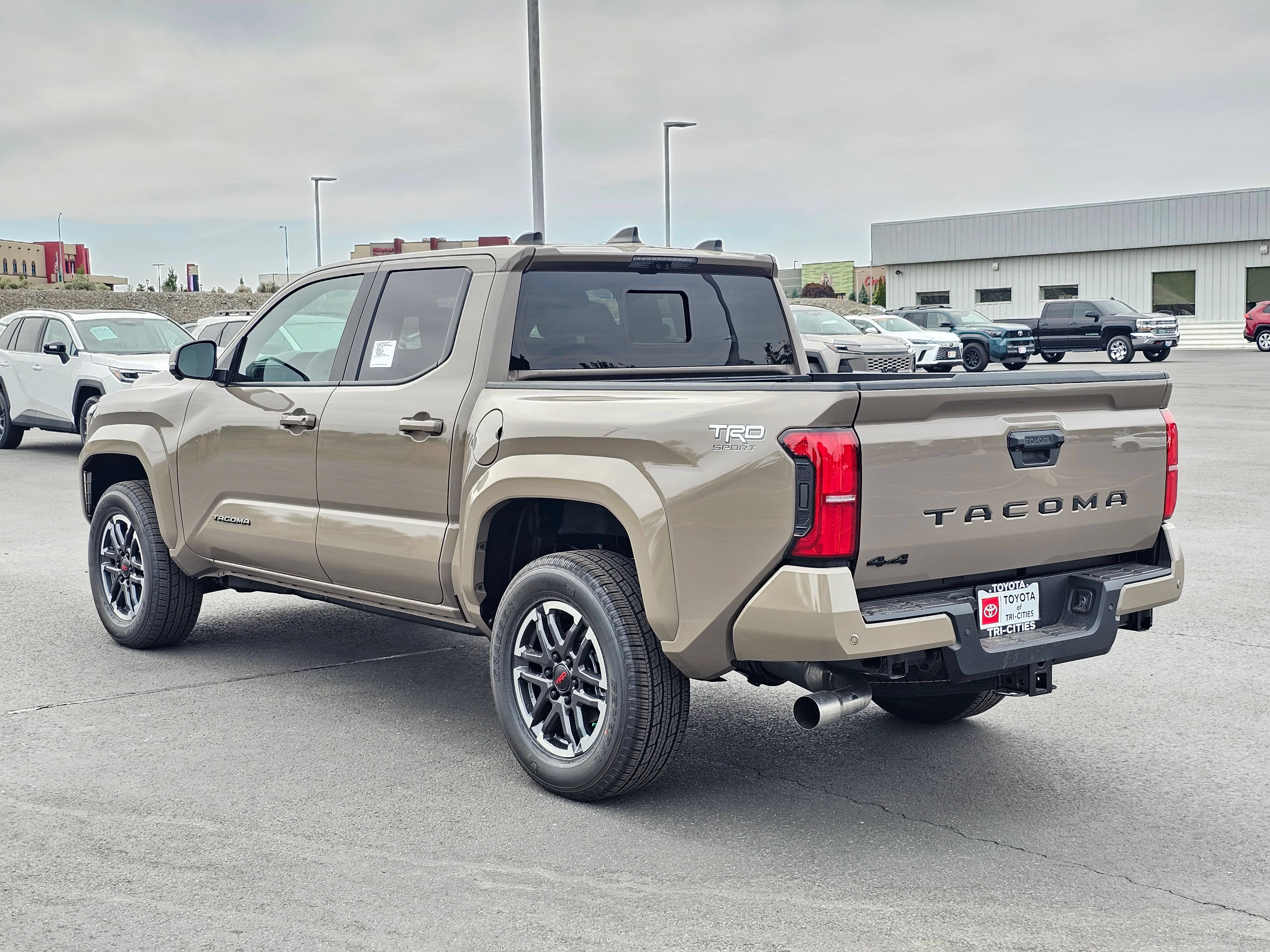 Used 2026 Toyota Tacoma TRD Sport w/ TRD Sport Premium Package AWD/4WD image 3